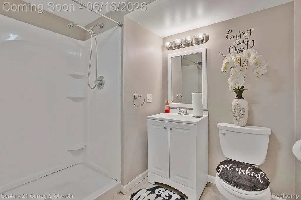 26101 Fordson Highway Redford Charter Township MI 48239