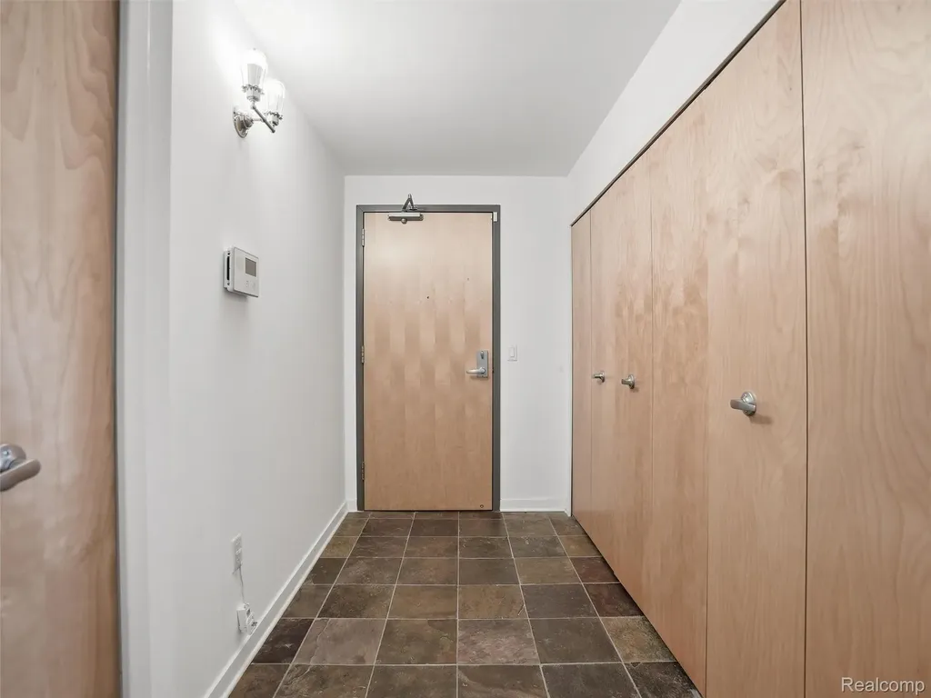 432 S Washington Avenue Royal Oak City MI 48067