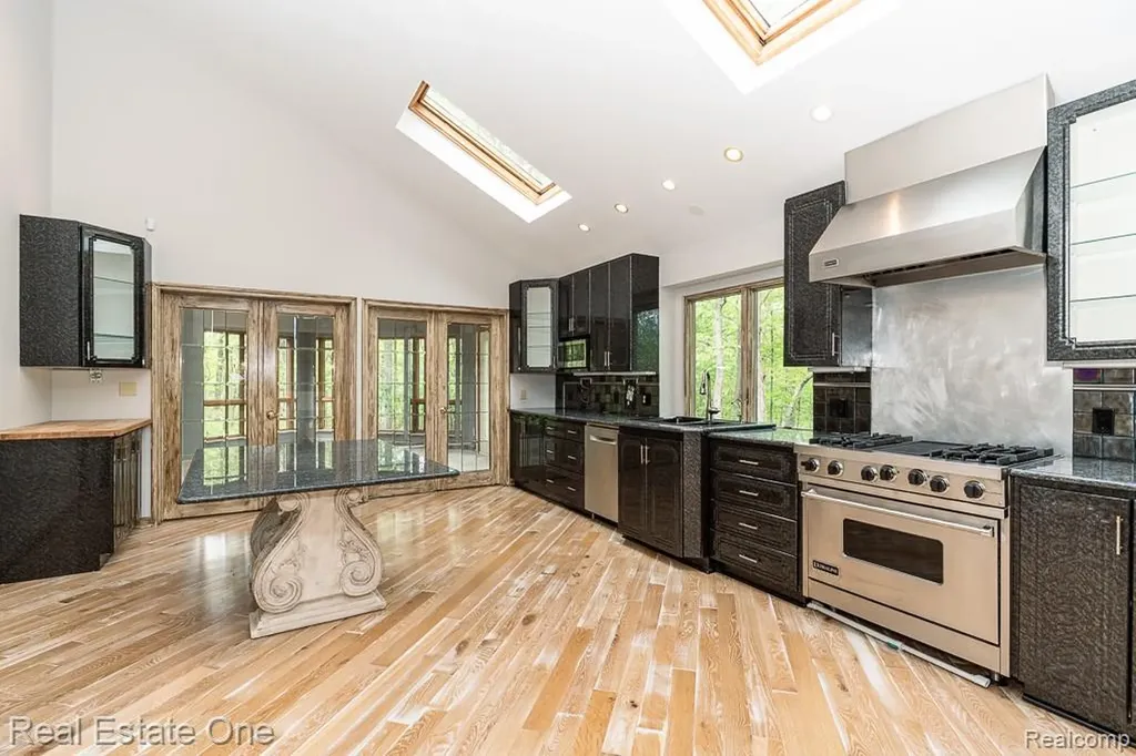 2670 Spring Grove Drive Genoa Township MI 48114
