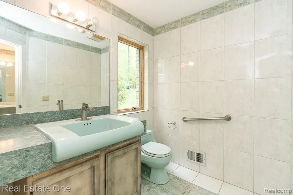 2670 Spring Grove Drive Genoa Township MI 48114