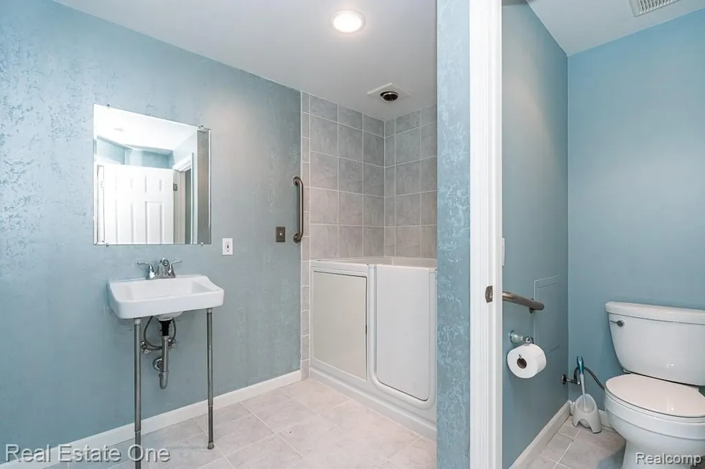 2670 Spring Grove Drive Genoa Township MI 48114