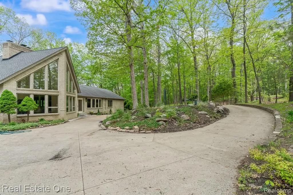 2670 Spring Grove Drive Genoa Township MI 48114