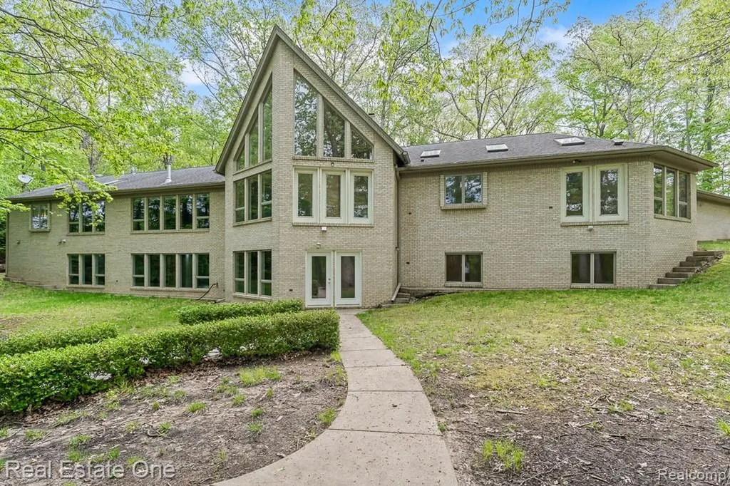 2670 Spring Grove Drive Genoa Township MI 48114