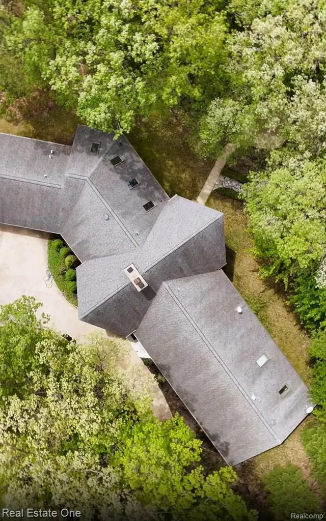 2670 Spring Grove Drive Genoa Township MI 48114