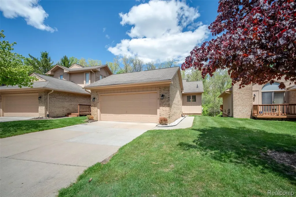 22130 River Ridge Trail Farmington Hills City MI 48335