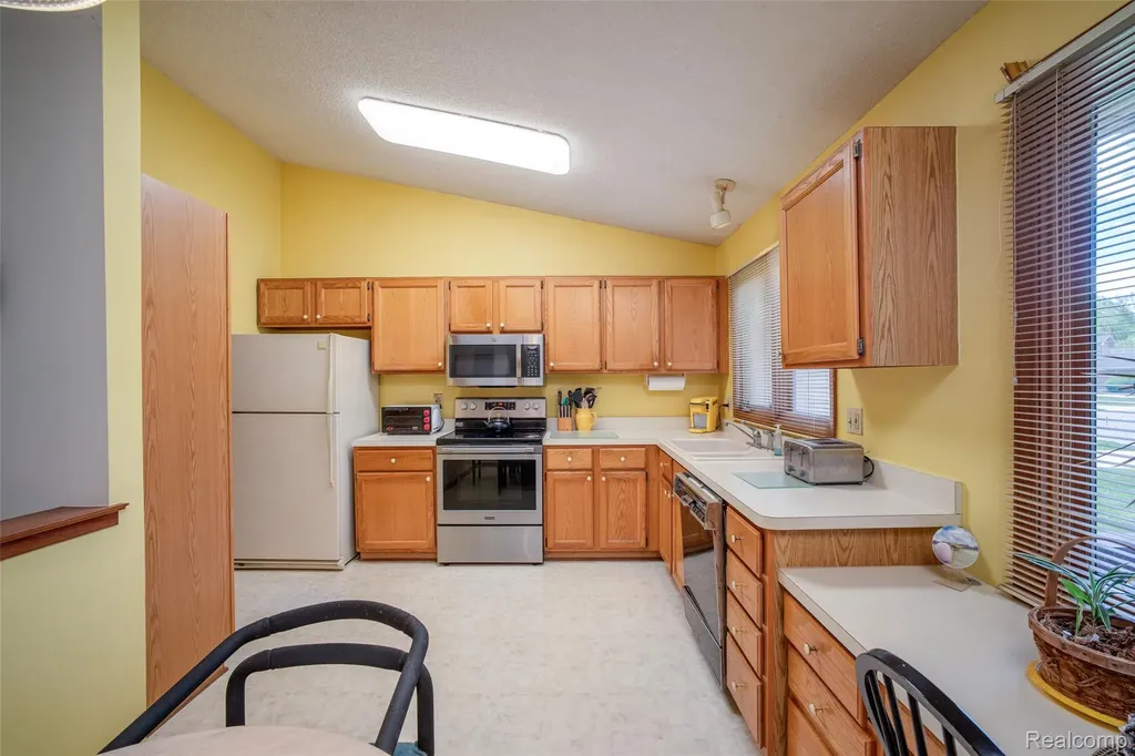 22130 River Ridge Trail Farmington Hills City MI 48335
