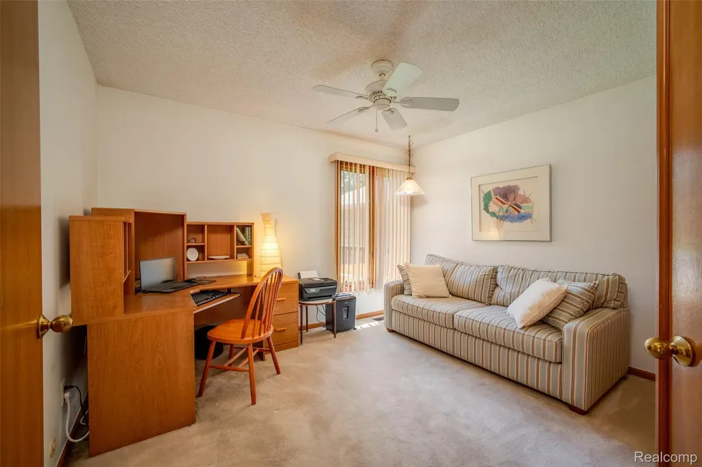22130 River Ridge Trail Farmington Hills City MI 48335