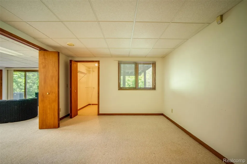 22130 River Ridge Trail Farmington Hills City MI 48335