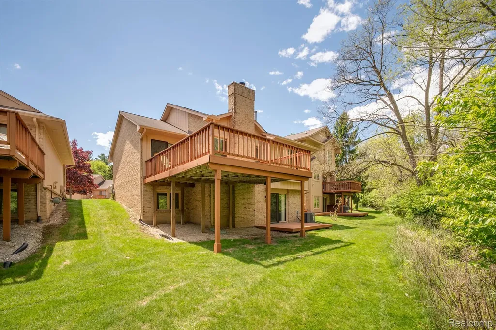 22130 River Ridge Trail Farmington Hills City MI 48335