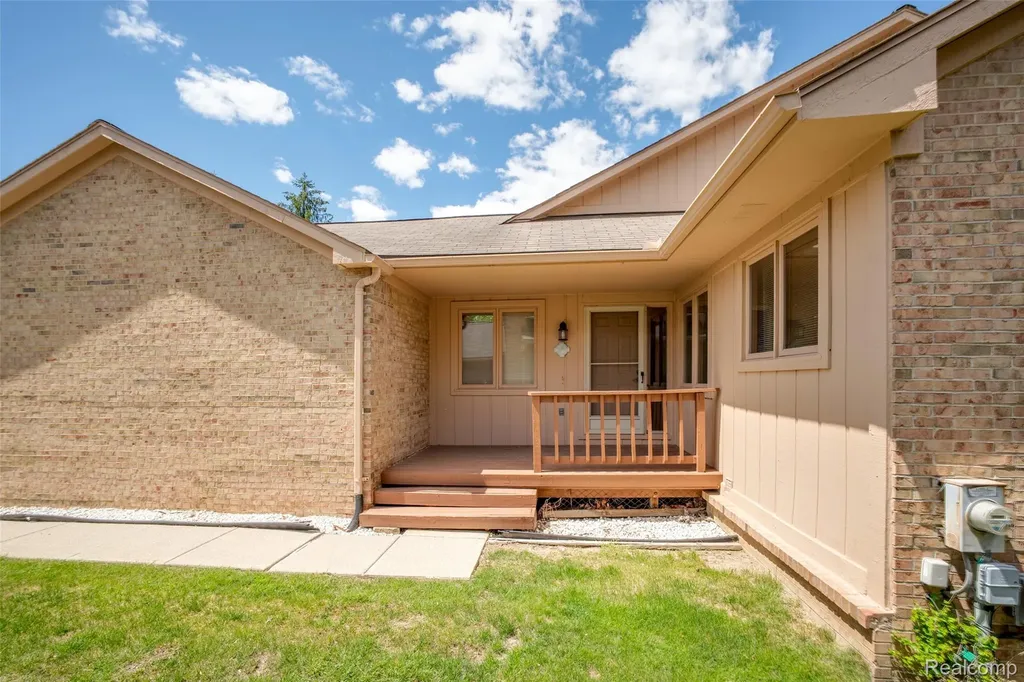 22130 River Ridge Trail Farmington Hills City MI 48335
