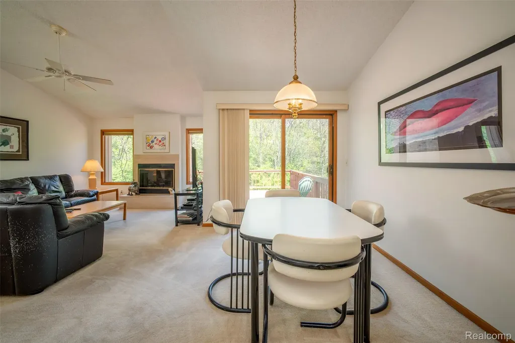 22130 River Ridge Trail Farmington Hills City MI 48335