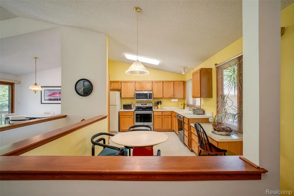 22130 River Ridge Trail Farmington Hills City MI 48335