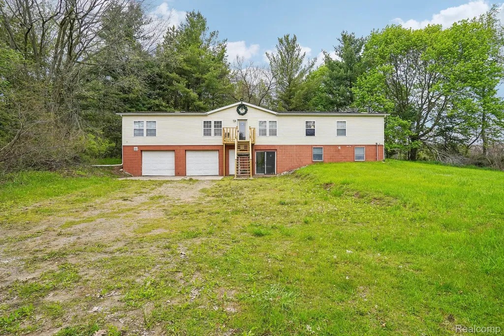 3363 N Branch Road North Branch Township MI 48461