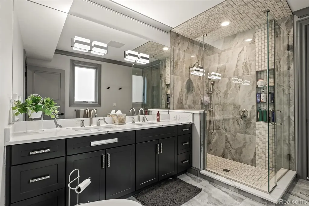 2390 Walnut Lake Road West Bloomfield Charter Township MI 48323
