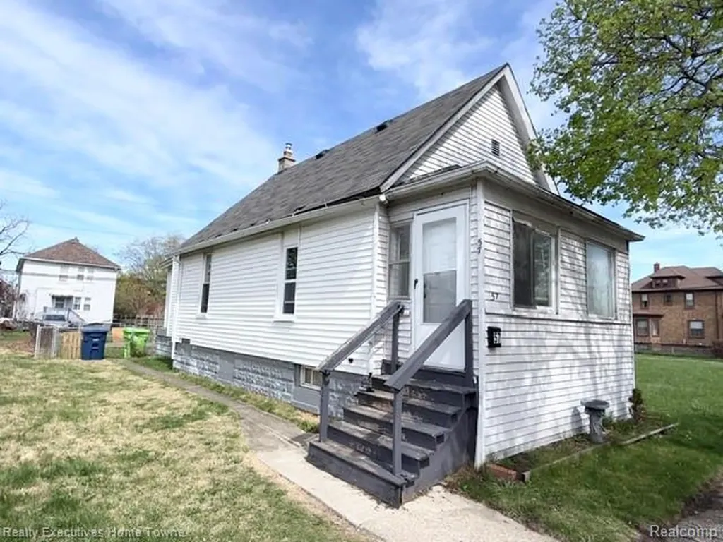 57 Oak Street River Rouge City MI 48218