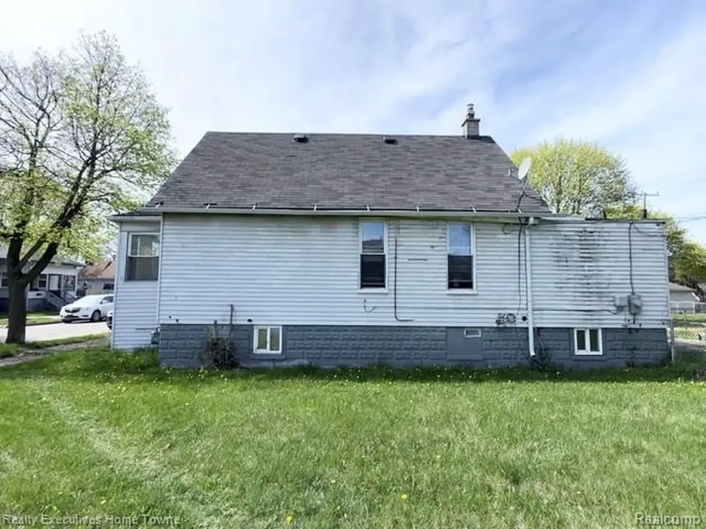 57 Oak Street River Rouge City MI 48218