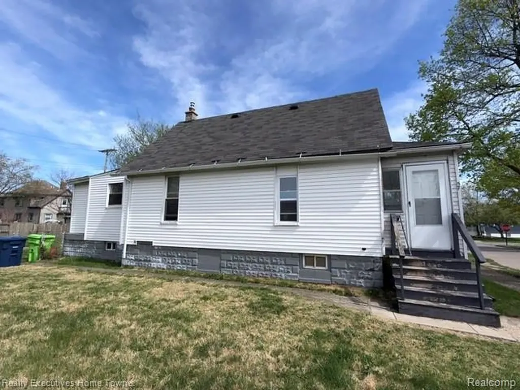57 Oak Street River Rouge City MI 48218