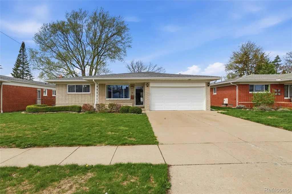 13455 Haupt Drive Warren City MI 48088