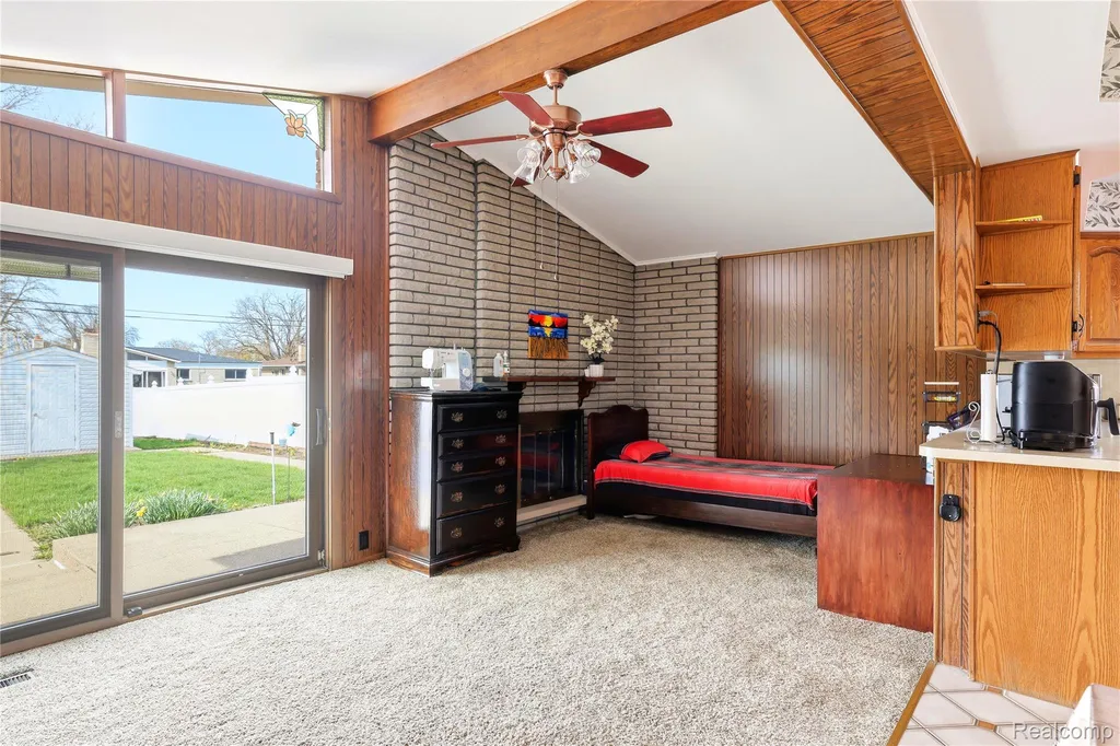 13455 Haupt Drive Warren City MI 48088