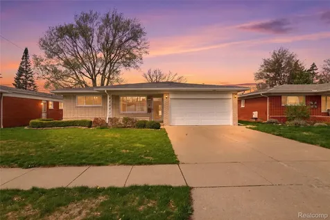 13455 Haupt Drive Warren City MI 48088