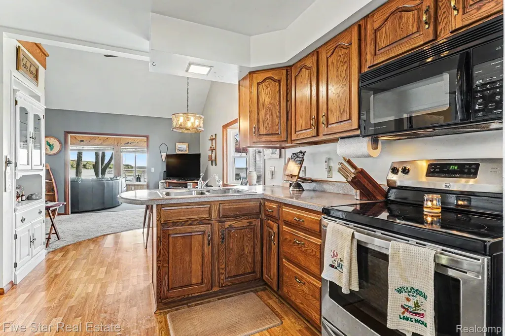 6230 Cedar Drive Caledonia Township MI 49747