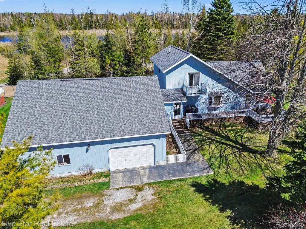 6230 Cedar Drive Caledonia Township MI 49747