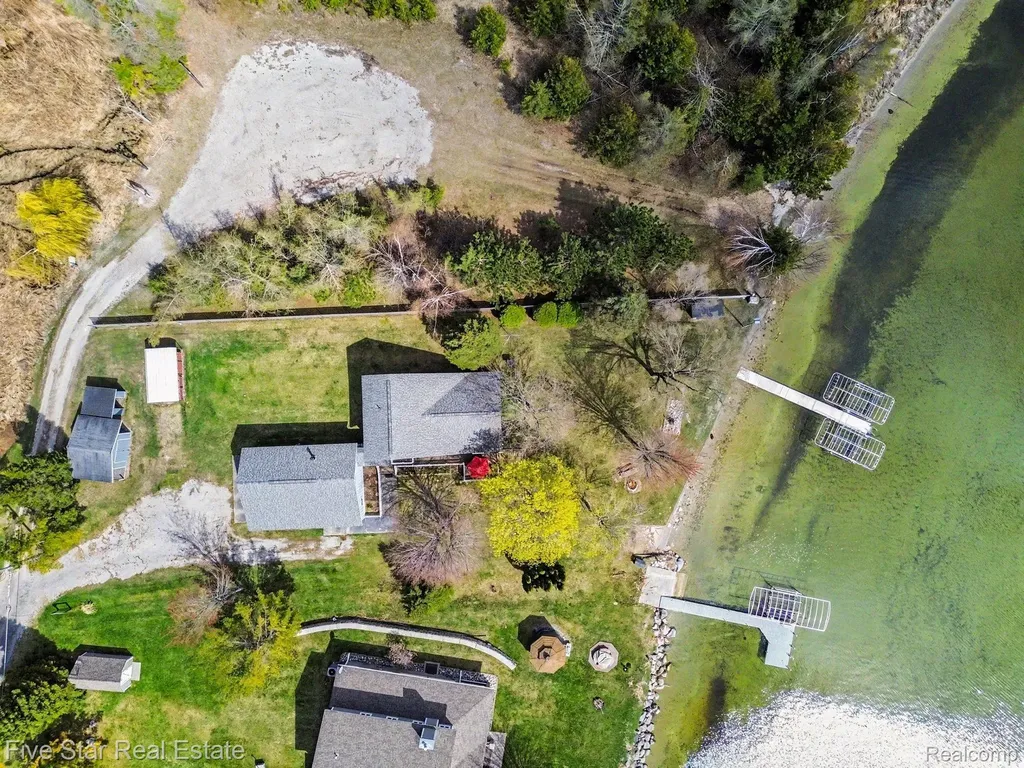 6230 Cedar Drive Caledonia Township MI 49747