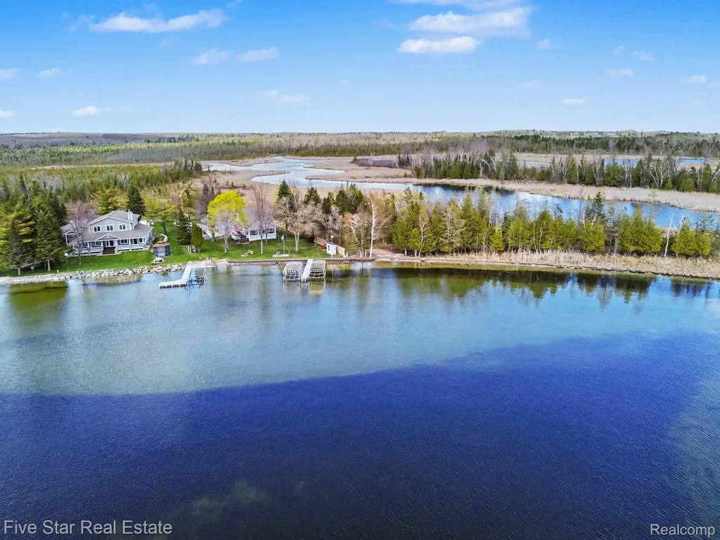 6230 Cedar Drive Caledonia Township MI 49747