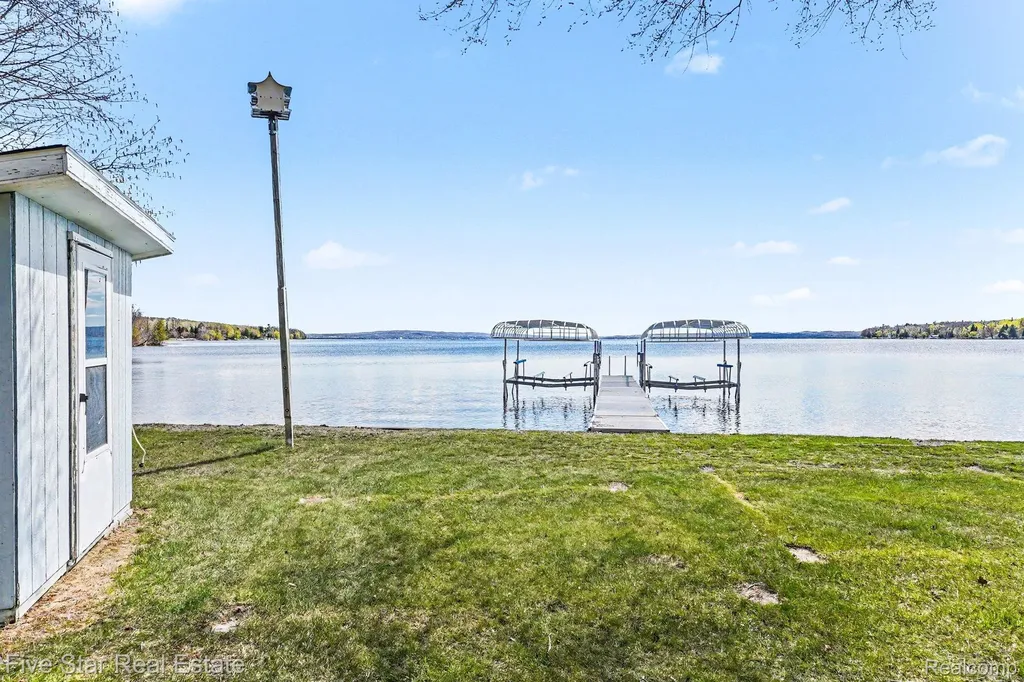 6230 Cedar Drive Caledonia Township MI 49747