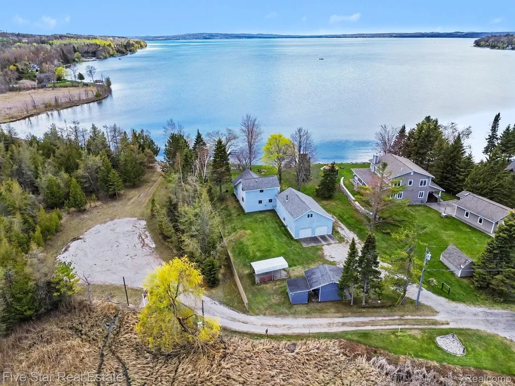 6230 Cedar Drive Caledonia Township MI 49747