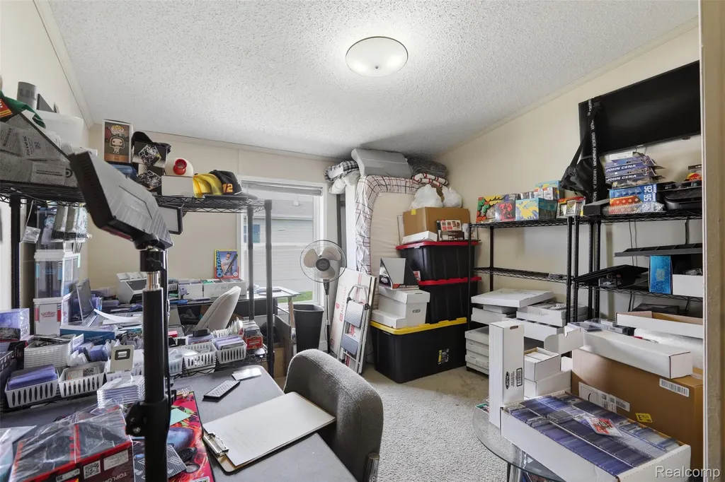 29220 Tanglewood Flat Rock City MI 48134