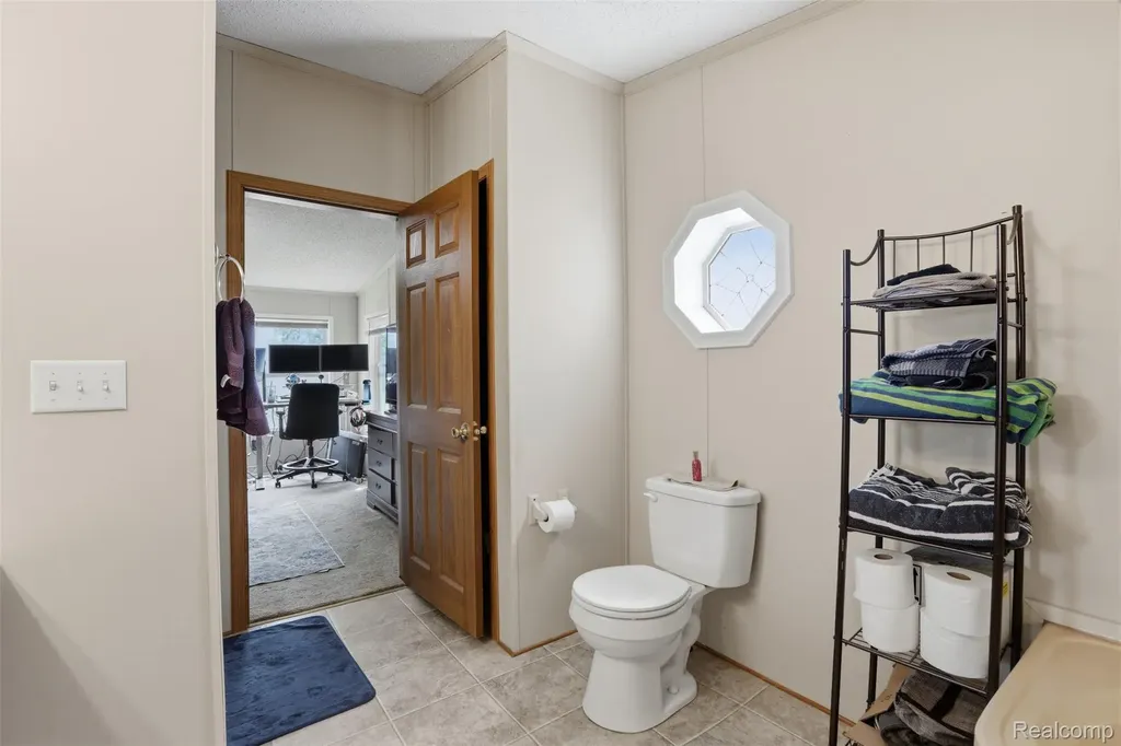 29220 Tanglewood Flat Rock City MI 48134