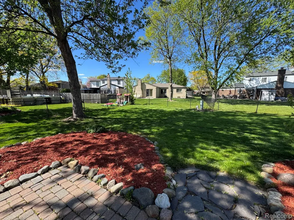 18229 Ash Creek Drive Macomb Township MI 48044