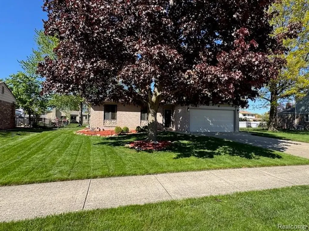 18229 Ash Creek Drive Macomb Township MI 48044