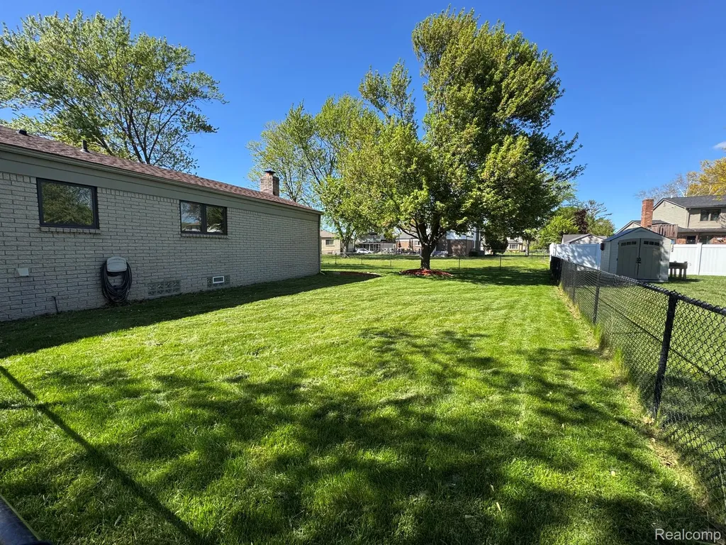 18229 Ash Creek Drive Macomb Township MI 48044