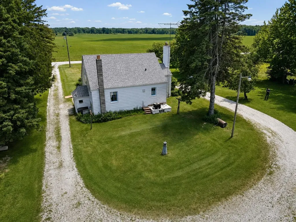 5893 Cribbins Road Kenockee Township MI 48006