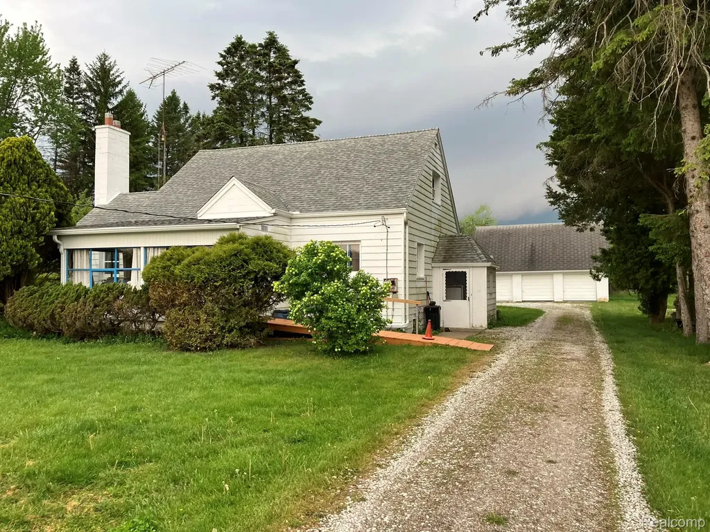 5893 Cribbins Road Kenockee Township MI 48006