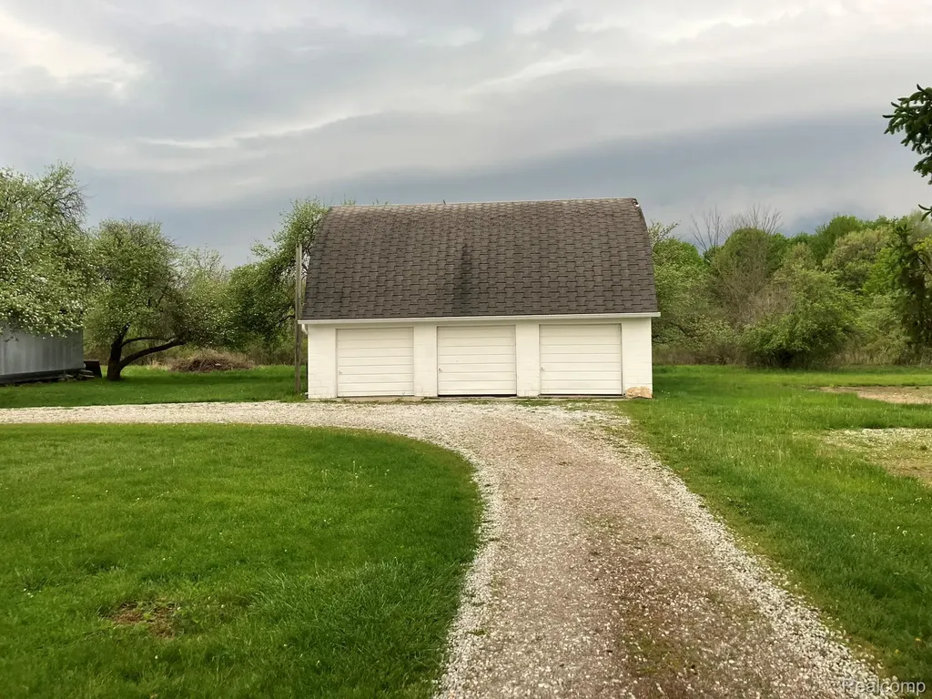 5893 Cribbins Road Kenockee Township MI 48006