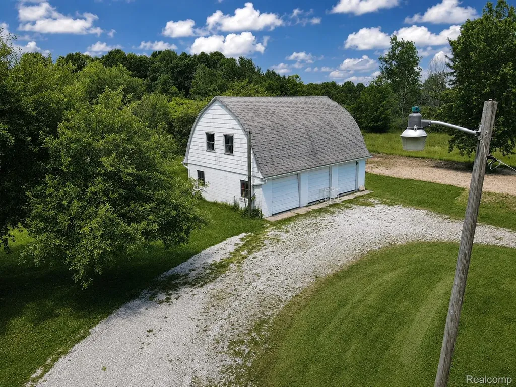 5893 Cribbins Road Kenockee Township MI 48006