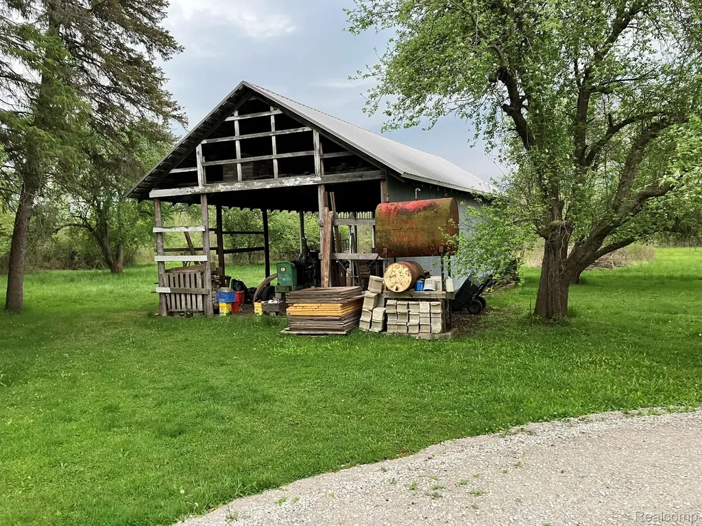 5893 Cribbins Road Kenockee Township MI 48006