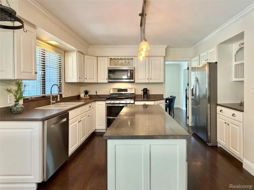 5330 Aintree Road Oakland Charter Township MI 48306