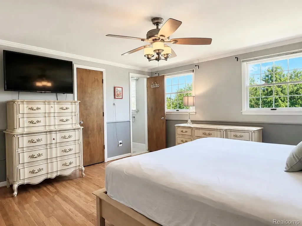 5330 Aintree Road Oakland Charter Township MI 48306