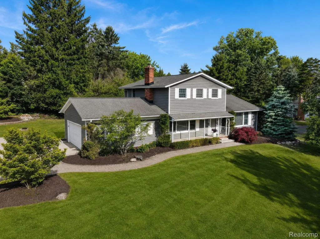 5330 Aintree Road Oakland Charter Township MI 48306
