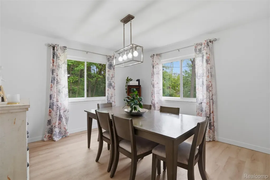 47129 Dunsany Road Northville City MI 48167