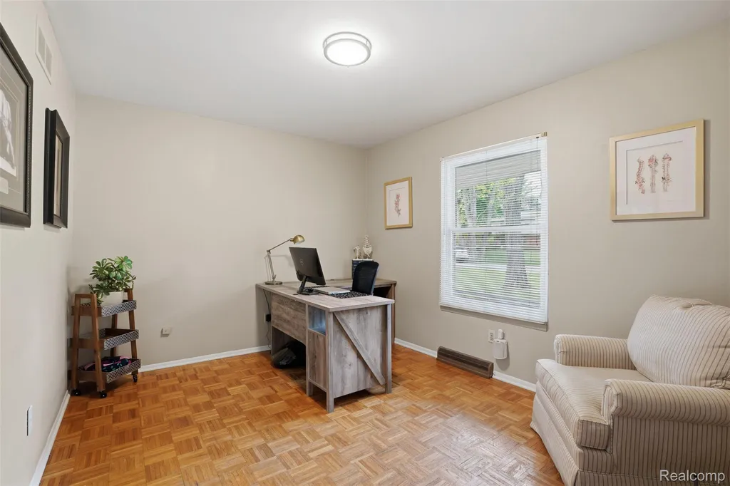 47129 Dunsany Road Northville City MI 48167