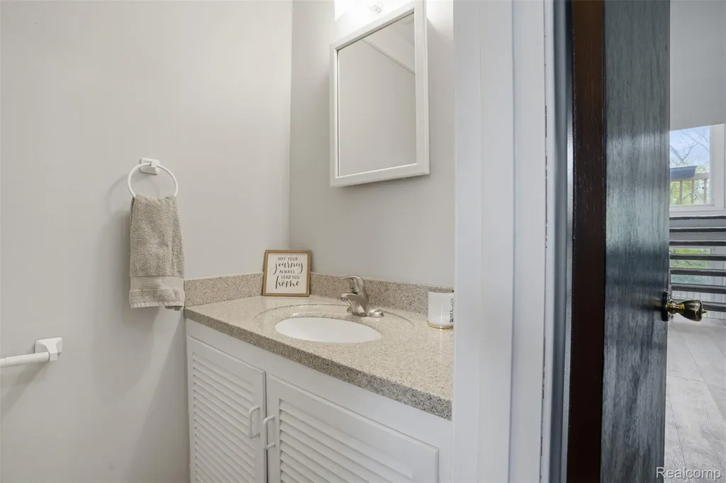 47129 Dunsany Road Northville City MI 48167
