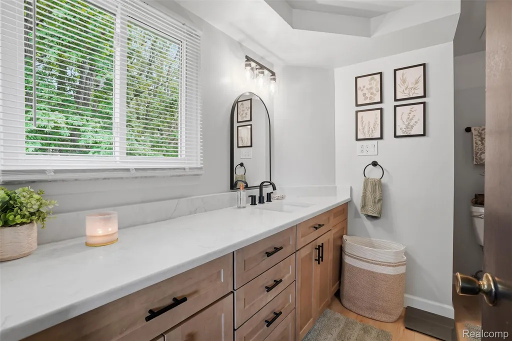 47129 Dunsany Road Northville City MI 48167