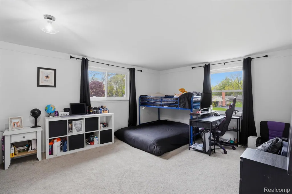 47129 Dunsany Road Northville City MI 48167