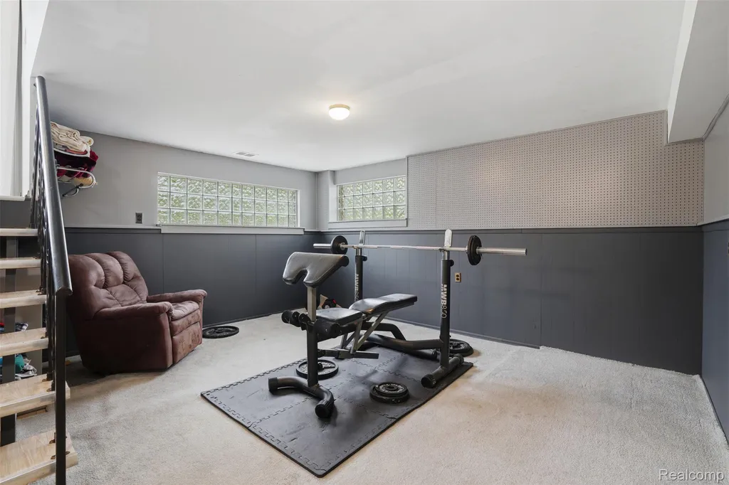 47129 Dunsany Road Northville City MI 48167