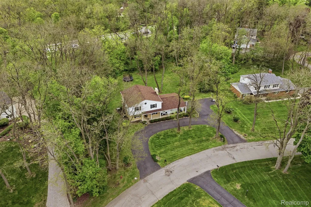 47129 Dunsany Road Northville City MI 48167